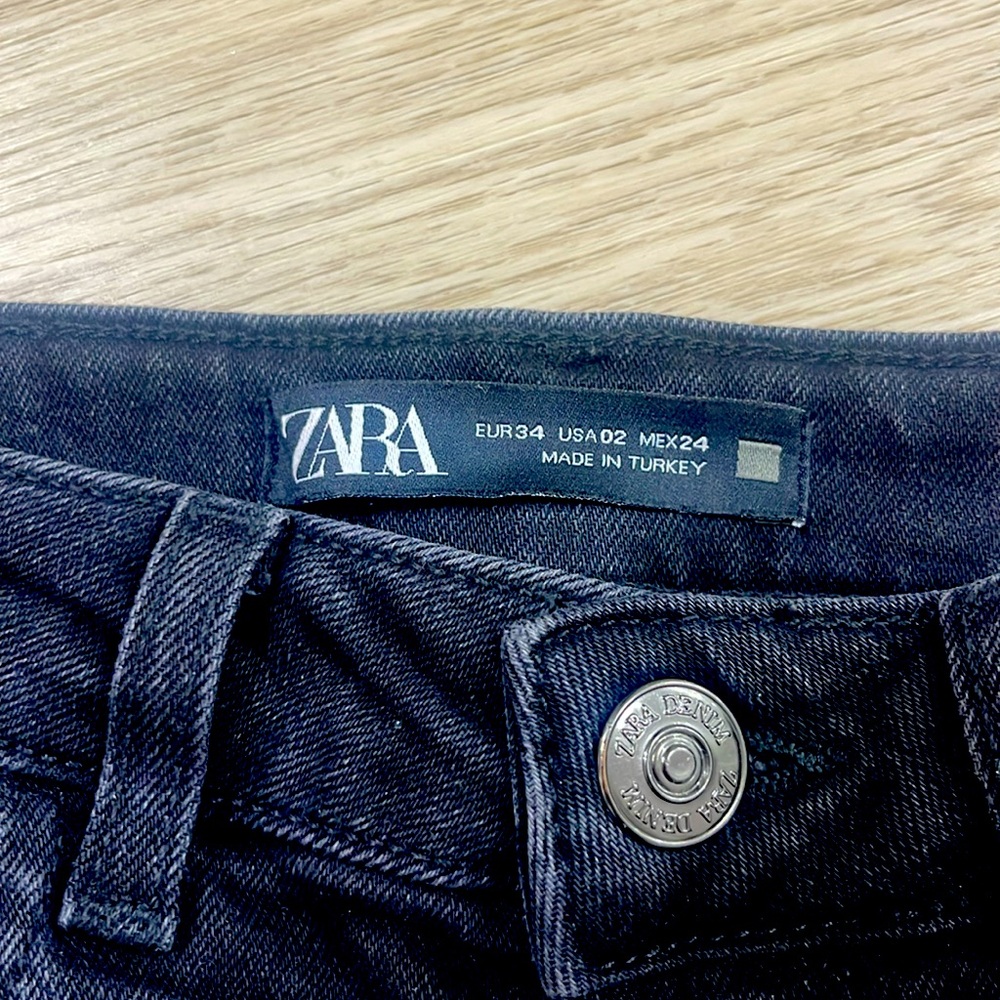 Zara Black denim raw hem straight leg